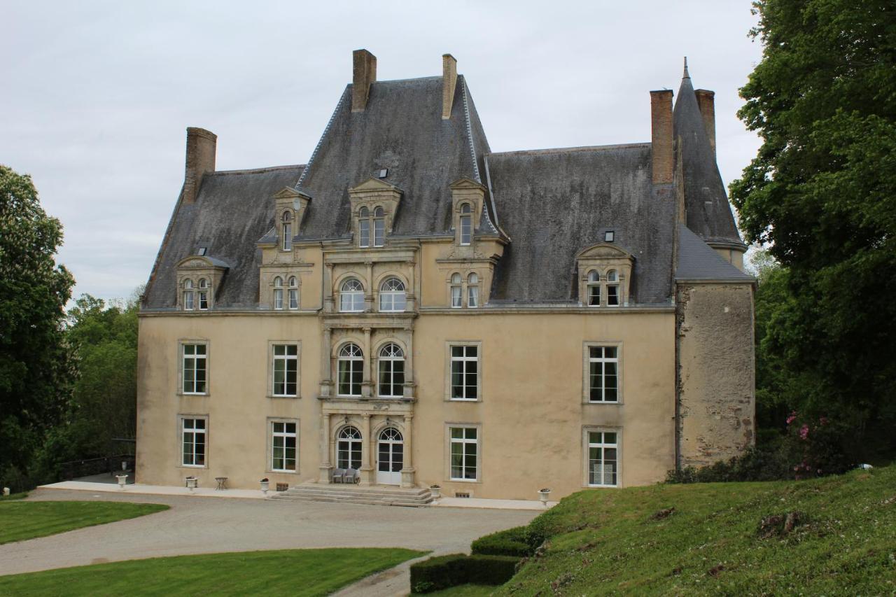 Chateau De La Lucaziere Mont-Saint-Jean  Exterior photo