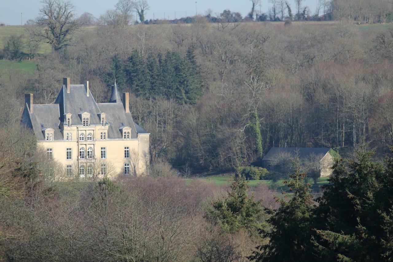 Chateau De La Lucaziere Mont-Saint-Jean  Exterior photo